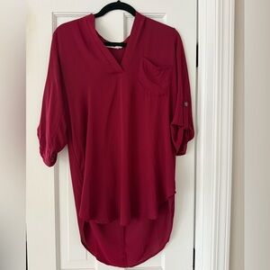 Lush Deep Red High Low Roll Tab Blouse Women’s Small